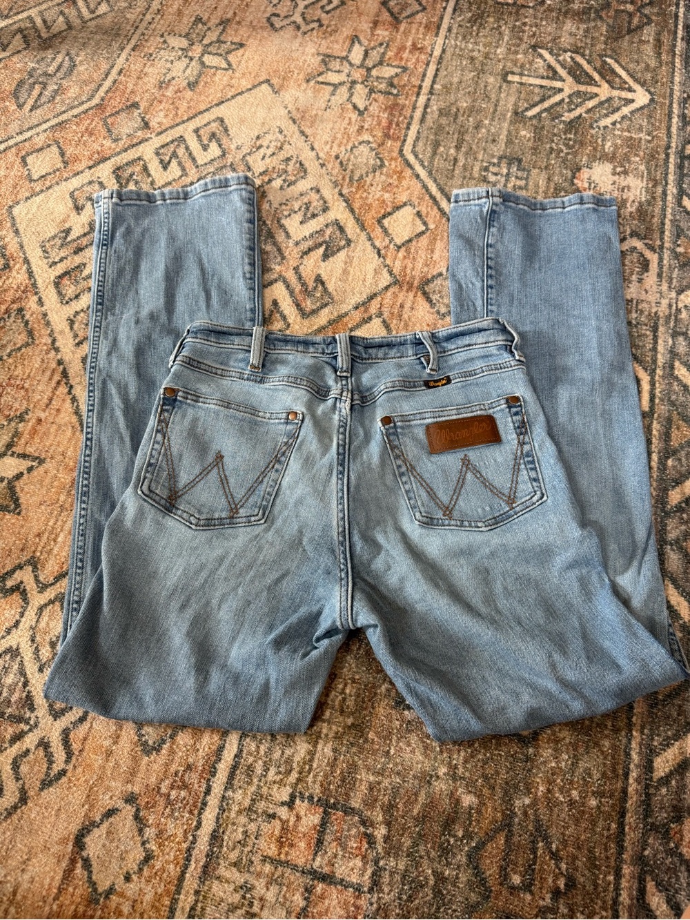 Wrangler high rise slim boot jeans 27x32